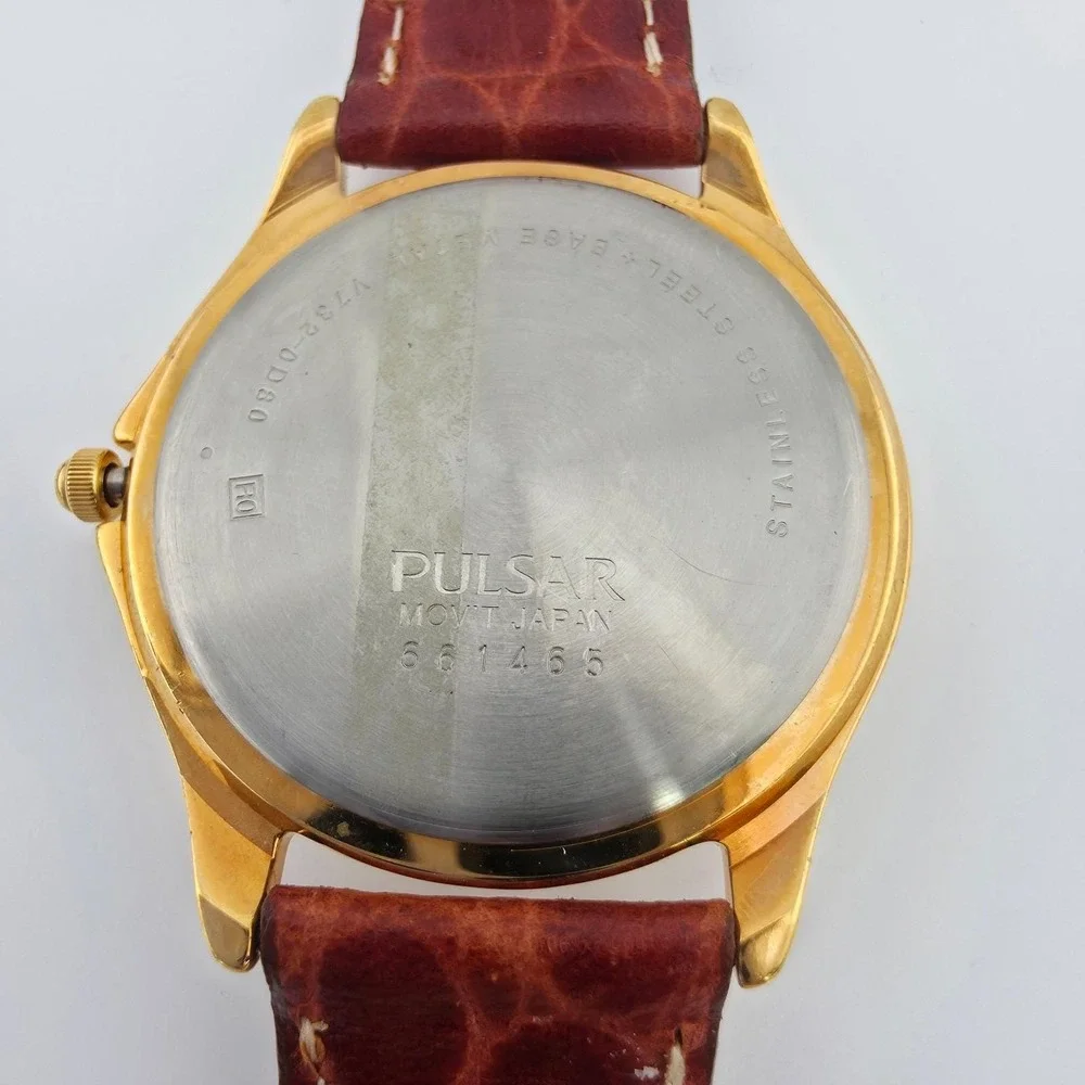 Vtg SEIKO PULSAR Watch Date Indicator Brown Croc Leather Band Gold Tone 8